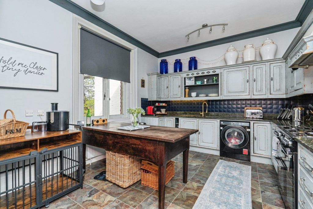 Property photo 2 of 26