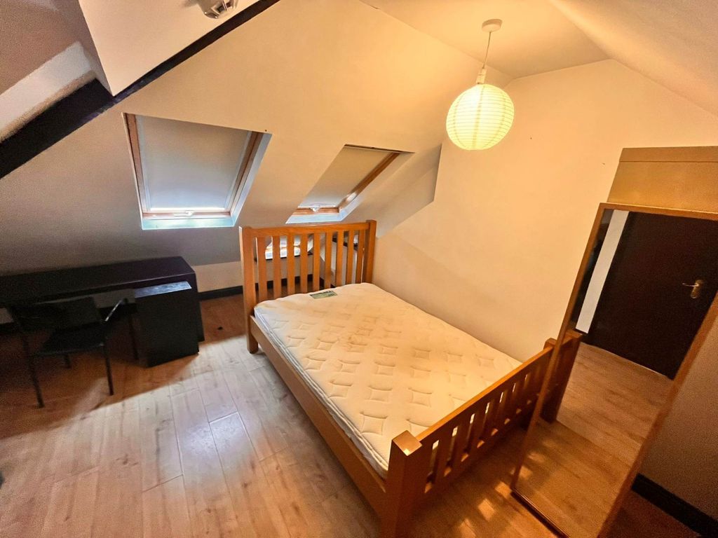 Property photo 1 of 4