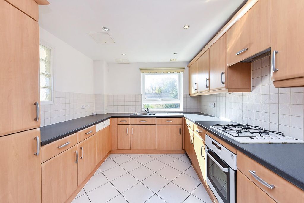 Property photo 3 of 14 Flat 15, Axiom Apartments (1).Jpg