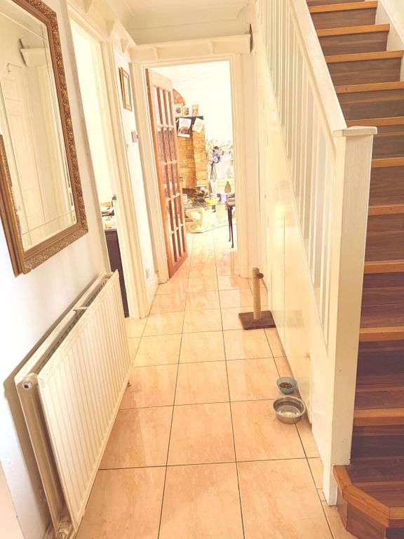 Property photo 3 of 18 Photo 11