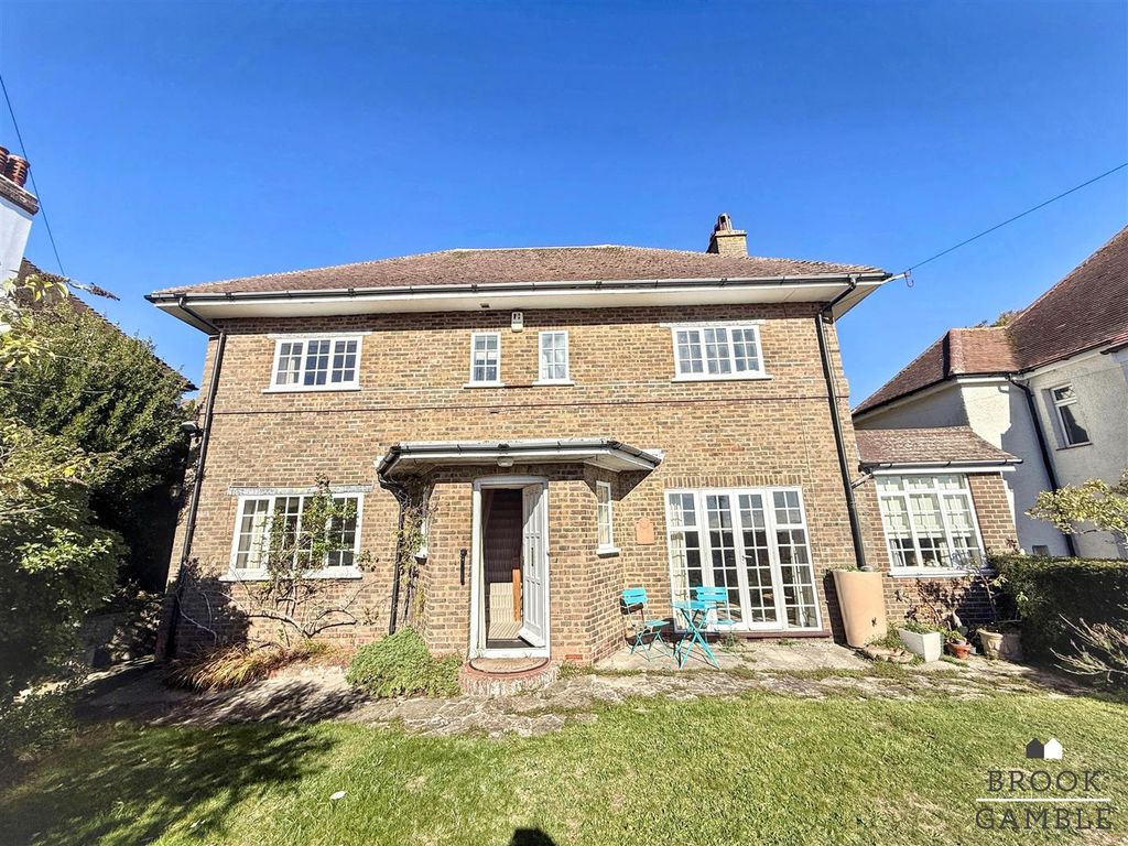 Property photo 1 of 29 01323 438506