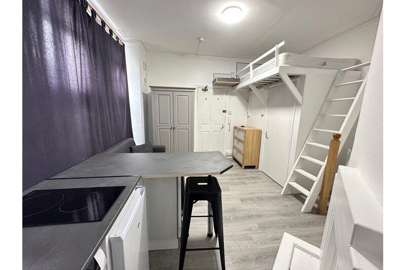 Property photo 3 of 6