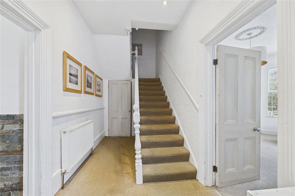 Property photo 2 of 14 Picture No. 01