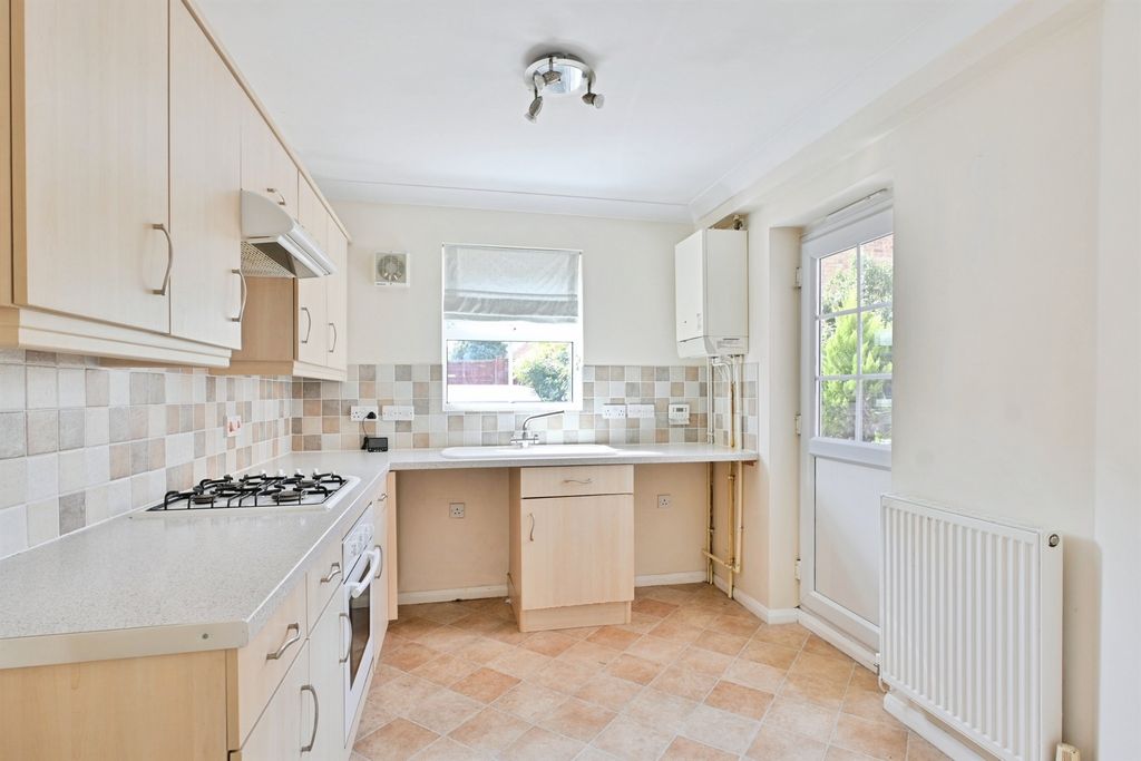 Property photo 2 of 14