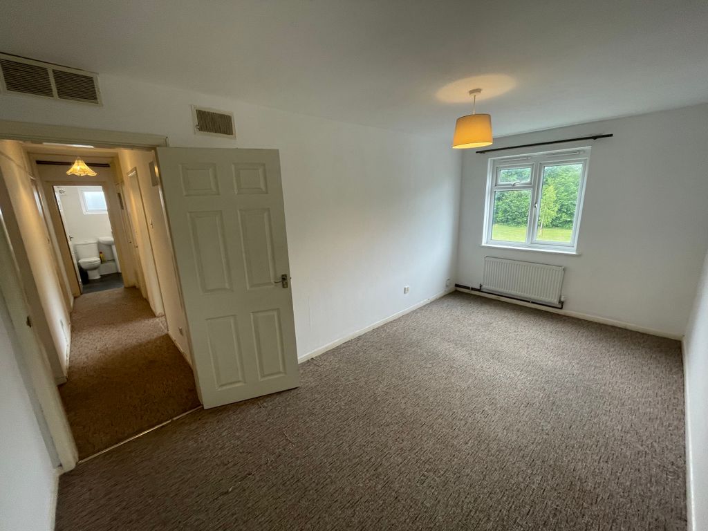 Property photo 1 of 12 Bedroom 2.Jpeg