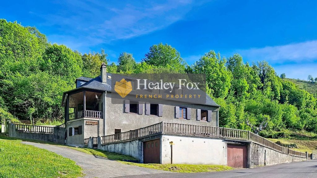 Property photo 1 of 18 Main Exterior View