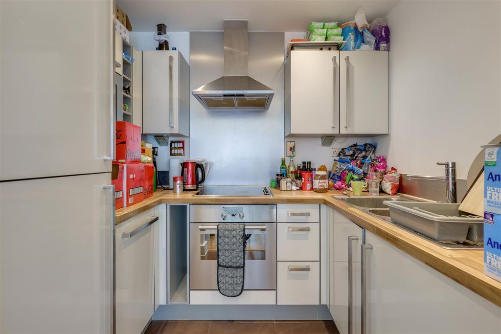 Property photo 2 of 8
