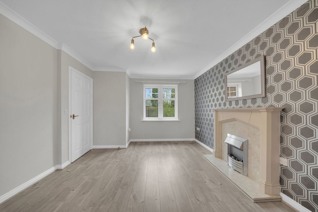 Property photo 3 of 24