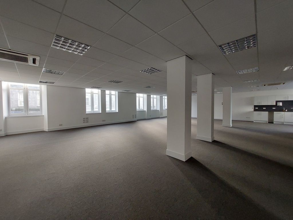 Property photo 2 of 5 Photo 4