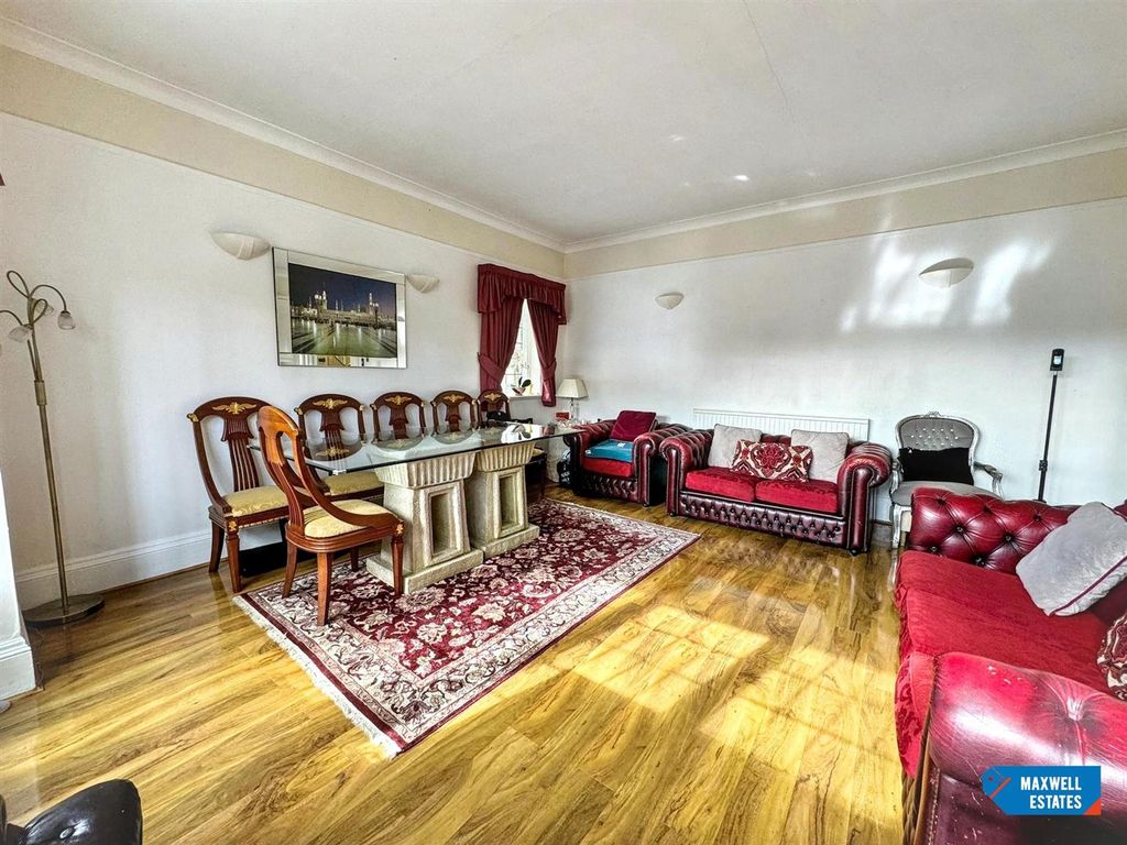 Property photo 3 of 18 3