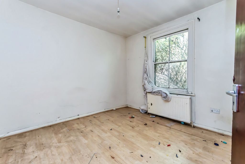 Property photo 2 of 20 Pbox-Img.Jpg