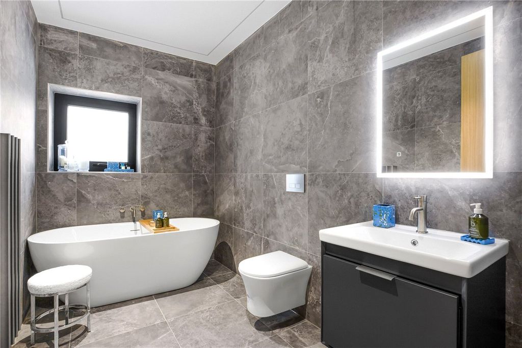 Additional image 10 of 2 bed flat for saleApartment 3, Robin Hill, Clifford Road, Ilkley, West Yorkshire LS29