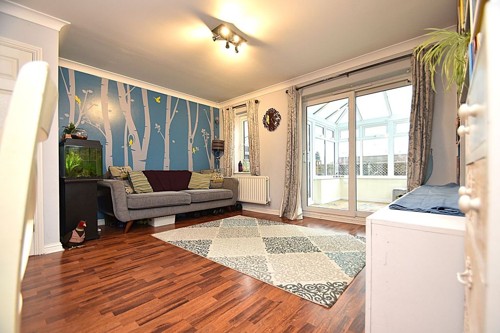 Property photo 3 of 19