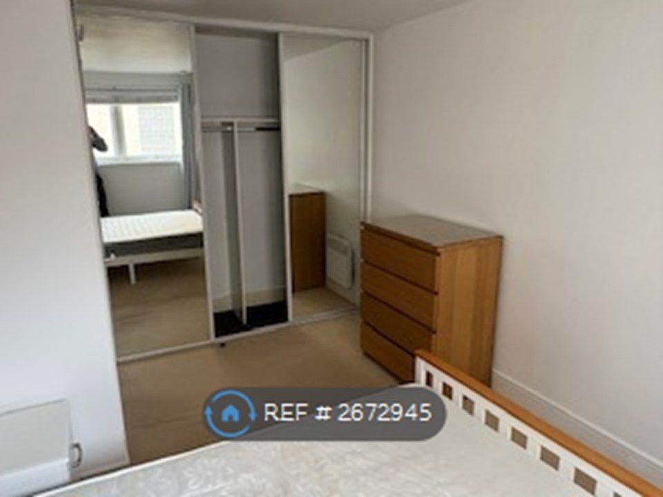 Property photo 3 of 8 Bedroom