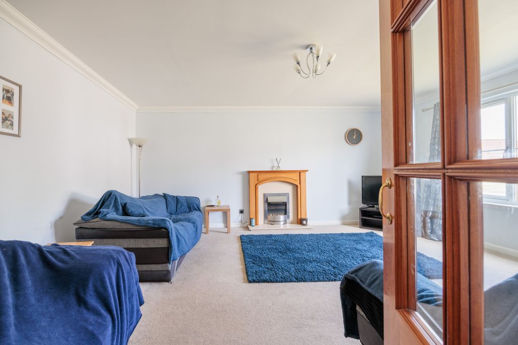 Property photo 2 of 41