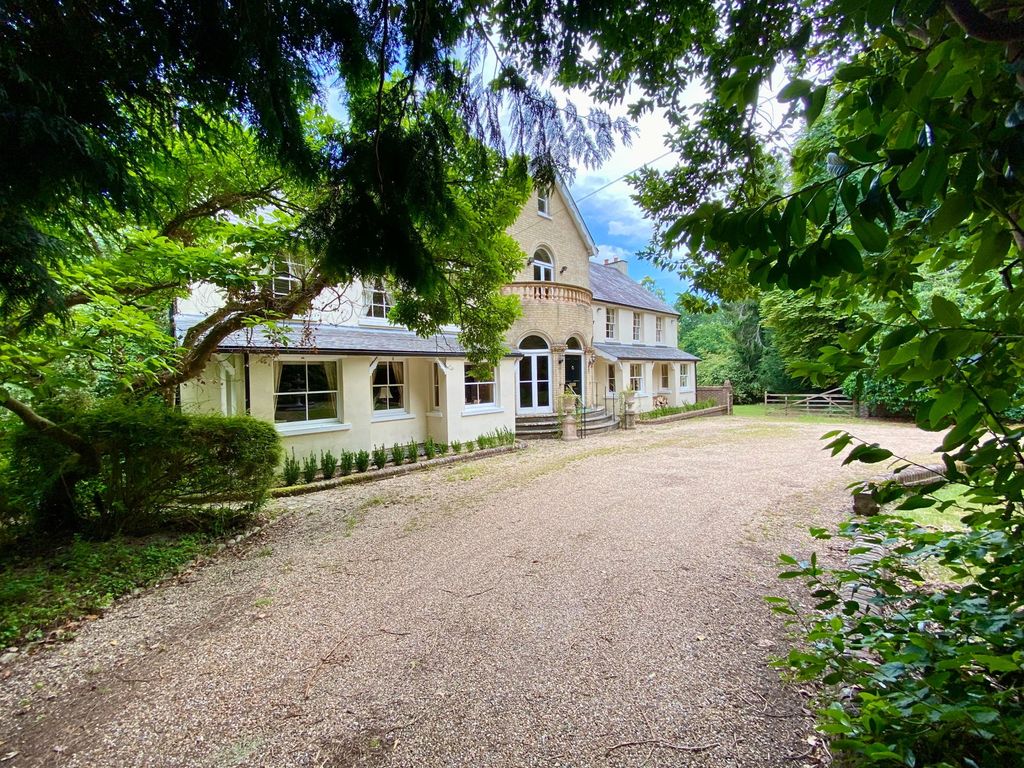 Property photo 2 of 30