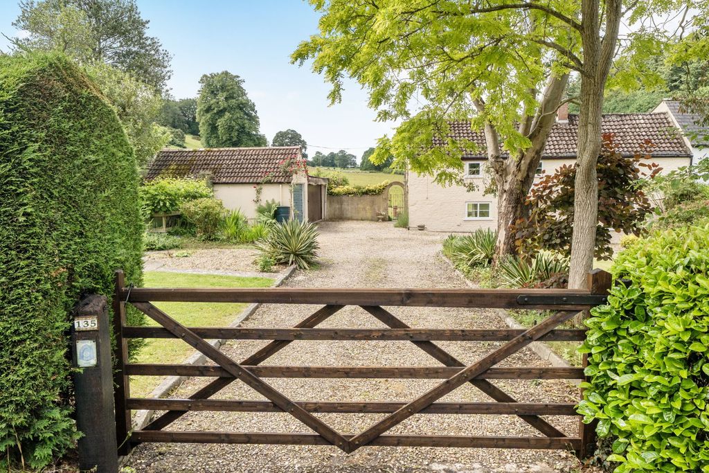 Property photo 1 of 24