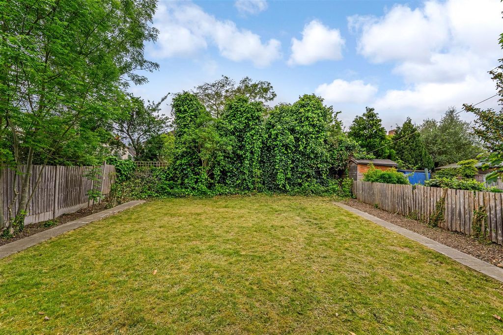 Property photo 2 of 25 10 Langley Crescent-24.Jpg