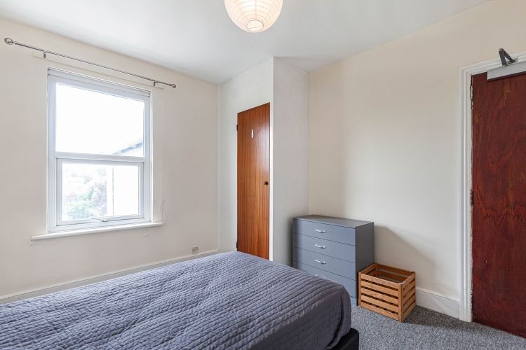 Property photo 1 of 9 305615