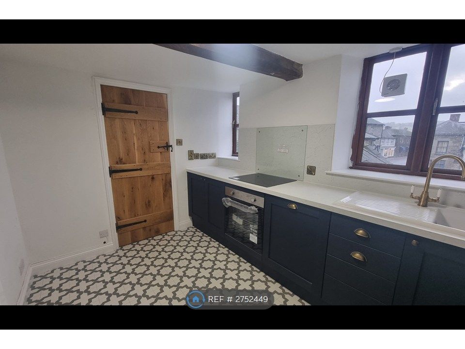 Property photo 1 of 9 Kitchen