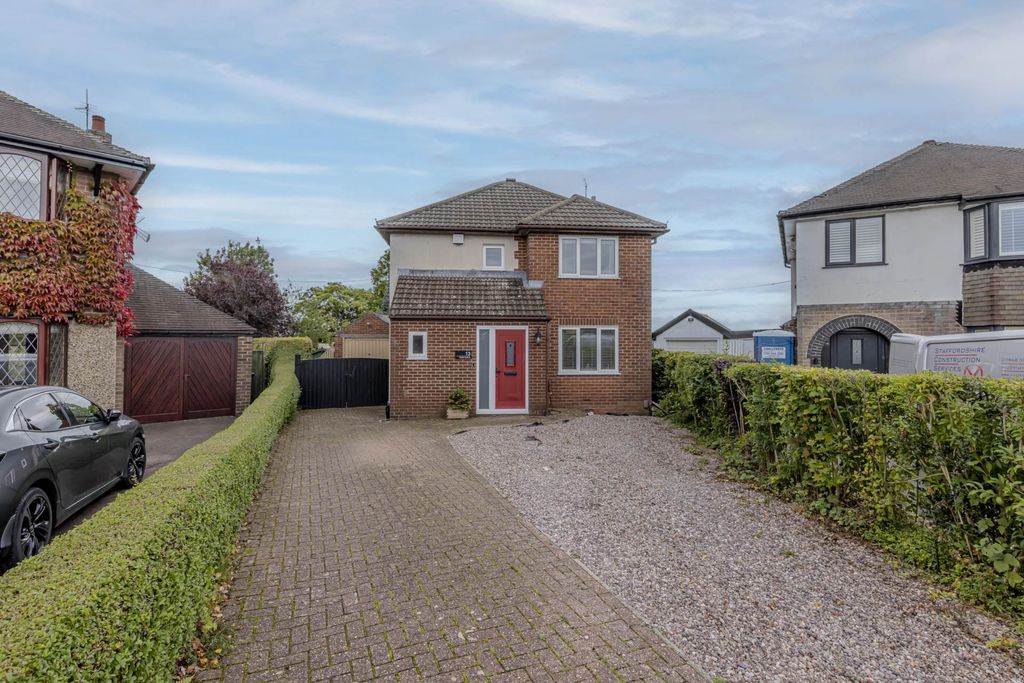 Property photo 1 of 32