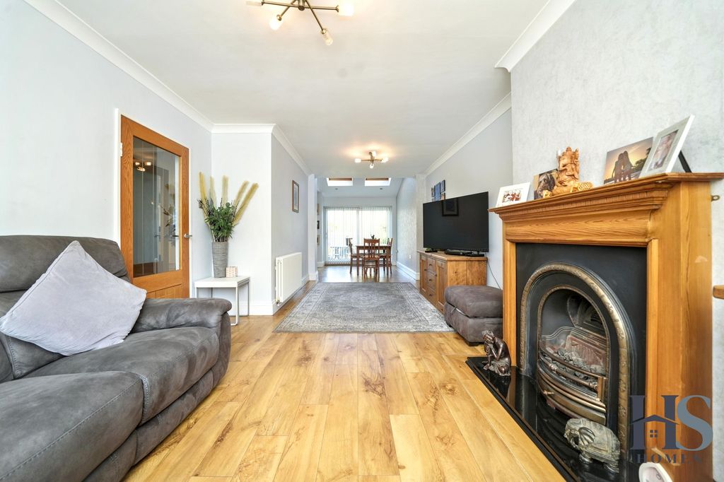 Property photo 3 of 30
