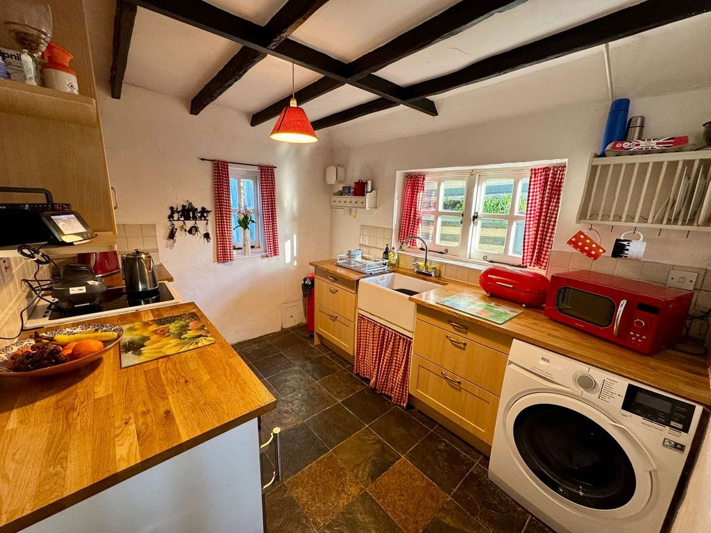 Property photo 2 of 17