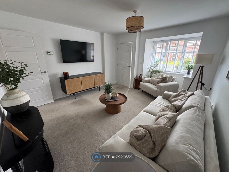 Property photo 2 of 33