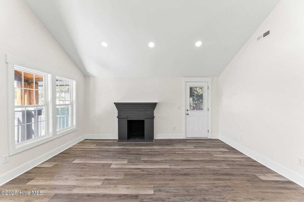 Property photo 3 of 30 <Alttext/>