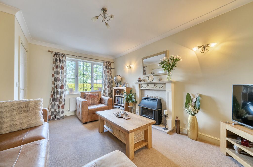 Property photo 2 of 22 -6A06Eba4E4E38-l-1457366-7-6A049c7402c0B