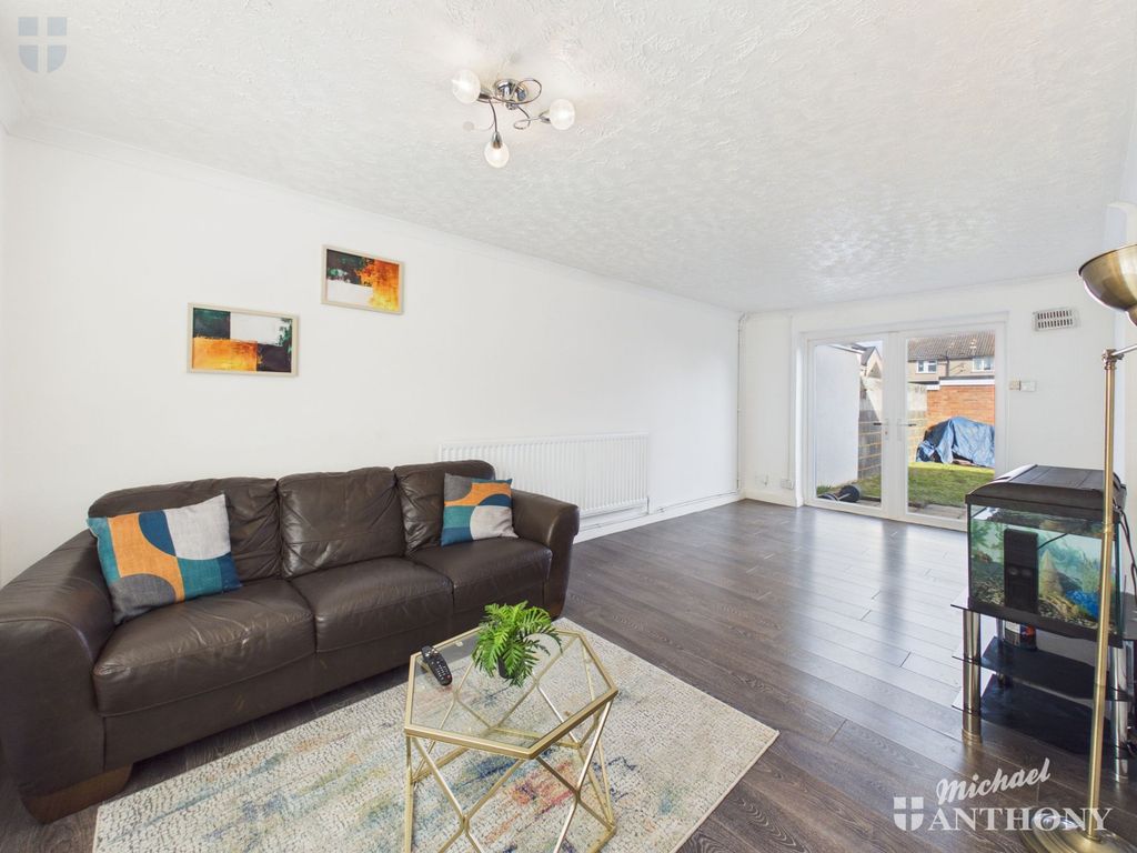 Property photo 2 of 11 4Bdd60F1Fac940F1A09F350c7c1Baf62_80_Cam03852G0-Pr0564-Still001