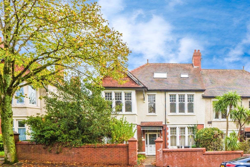 Property photo 1 of 17