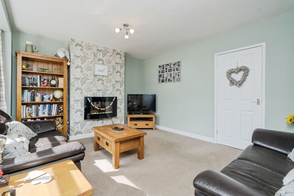 Property photo 3 of 17 Photo