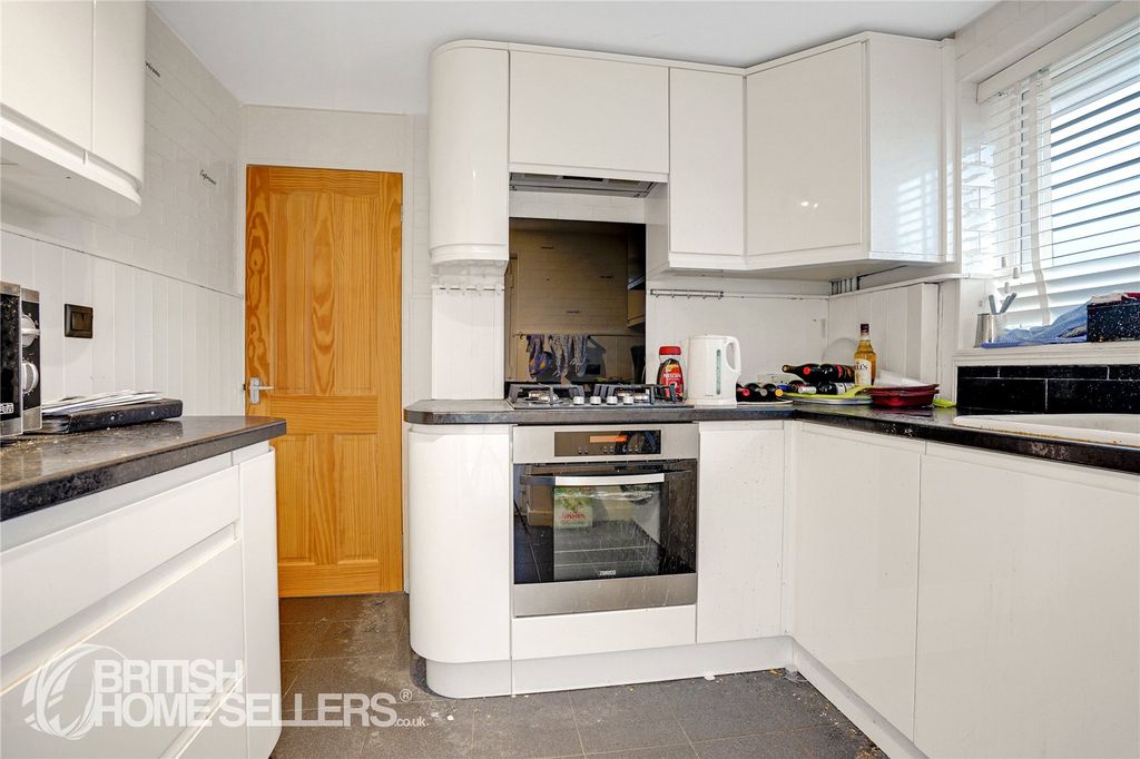 Property photo 2 of 14 Picture No. 04