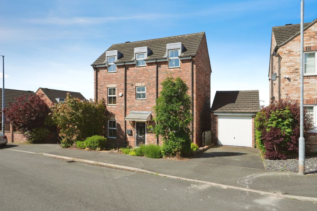 Property photo 2 of 15