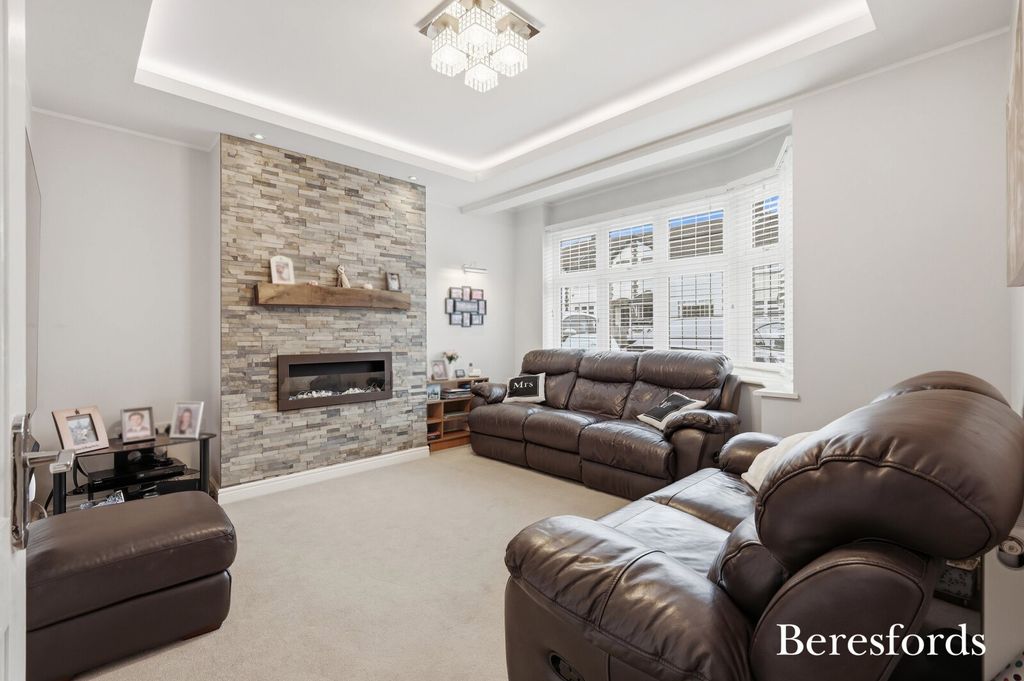 Property photo 3 of 18 Picture No. 11