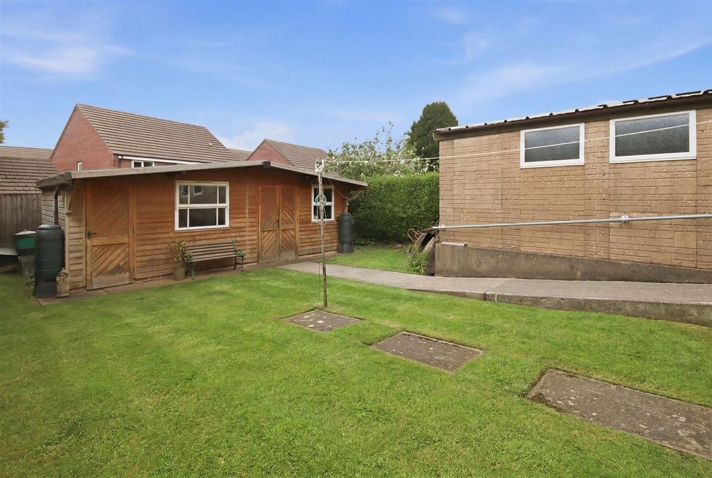 Property photo 3 of 15 Rear Garden 1