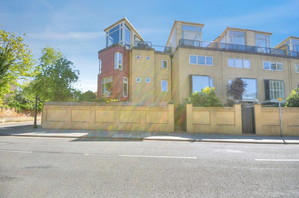 Property photo 2 of 21