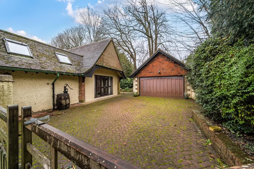 Property photo 1 of 24 External View