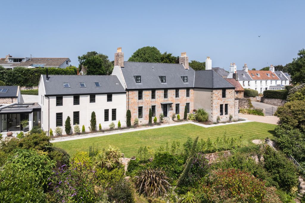 Property photo 3 of 20