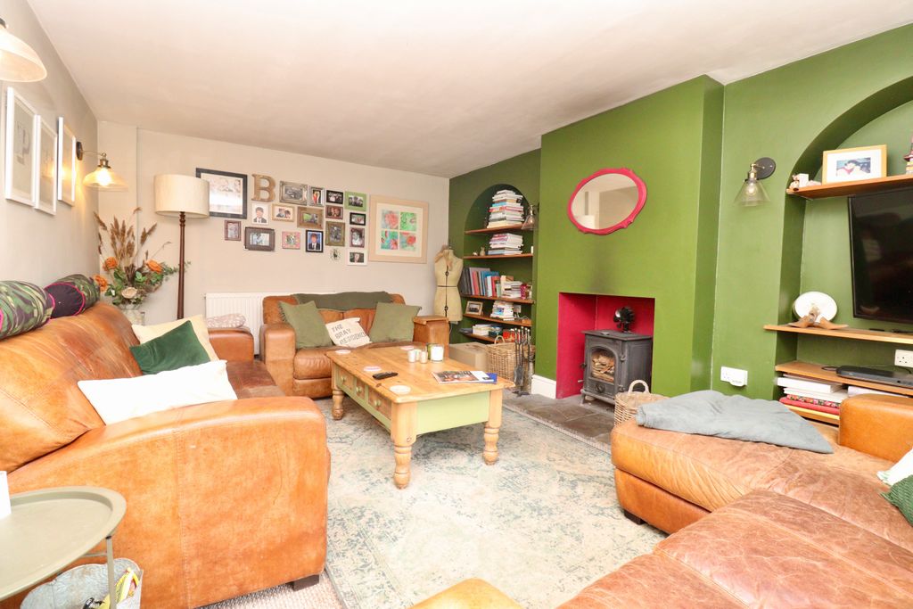 Property photo 2 of 26 (13)