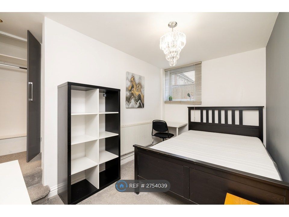 Property photo 2 of 20 Double Room With En-Suite