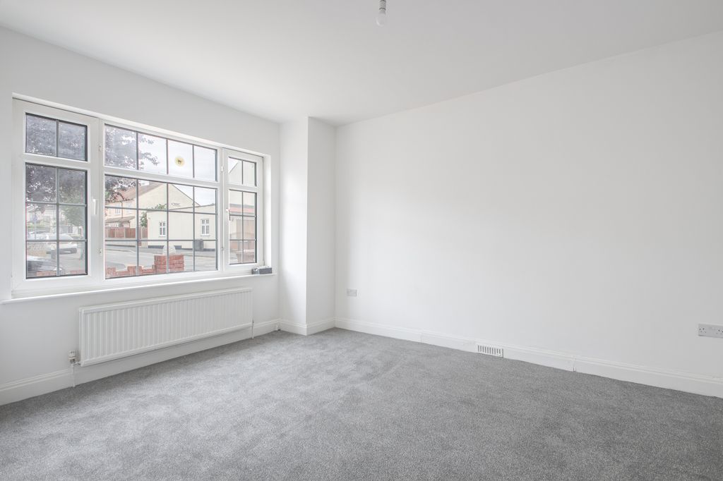 Property photo 2 of 13 Gallery