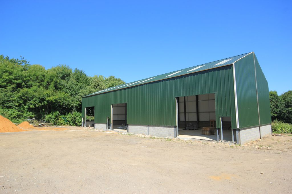 Property photo 1 of 2