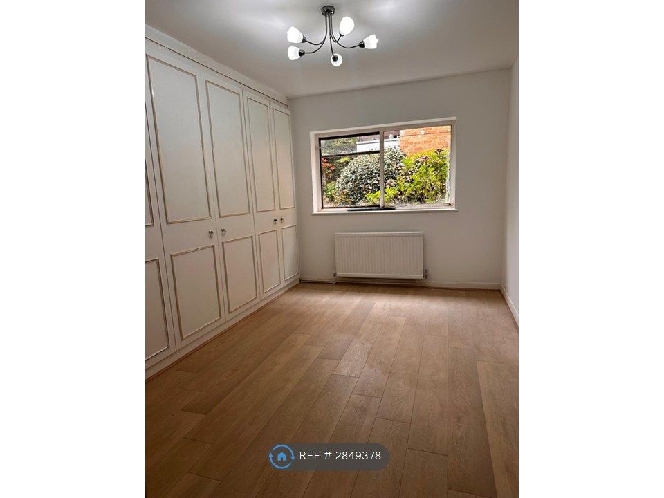 Property photo 2 of 6 Master Bedroom