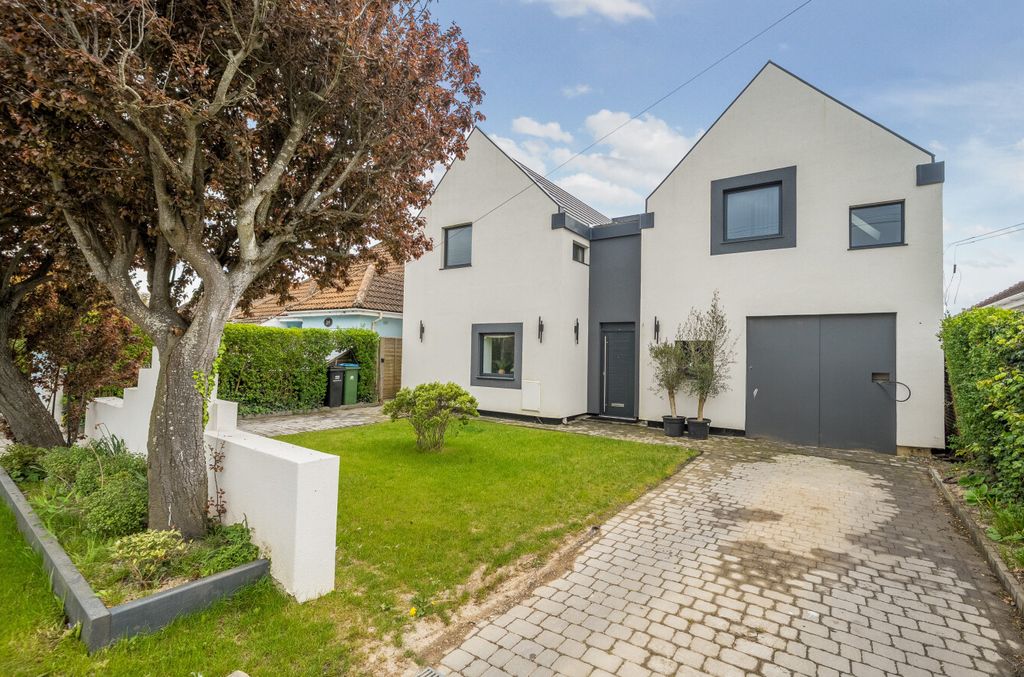Property photo 1 of 14 1445948-20-69Df80...