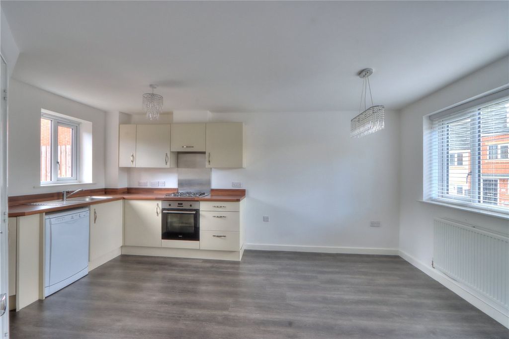 Property photo 2 of 10 Picture No. 13