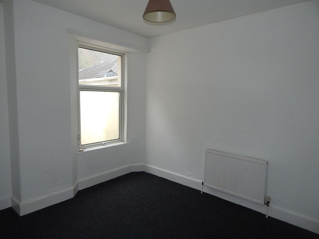 Property photo 3 of 5 Double Bedroom