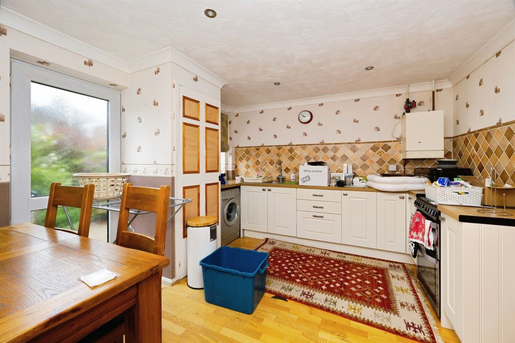 Property photo 3 of 22