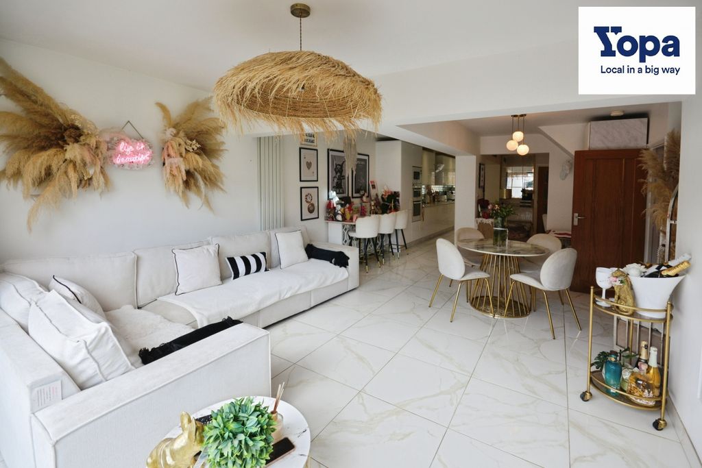 Property photo 3 of 26 Photo #3